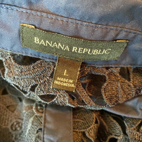 Banana Republic Navy Floral Appliqué Blouse - Picture 4 of 4